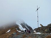 20 Alla croce di Passo Tartano (2102 m.)